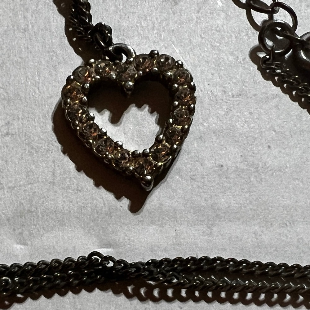 Heart Pendant Necklace Gunmetal Gray Smoky Crystal Edgy Romantic - Picture 2 of 4